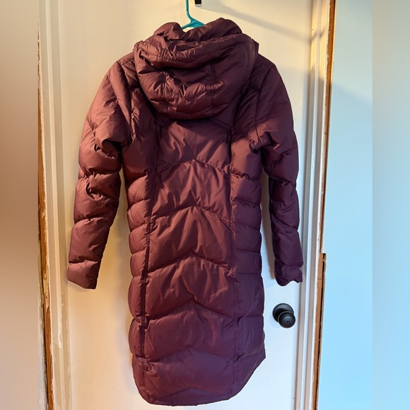 Patagonia women’s Down with it Parka - Picture 3 of 5